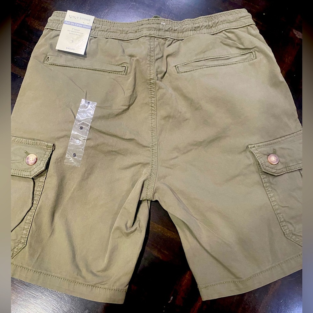 Men’s Relaxed FIT  8” Pull On Cargo Shorts Size S 
Brand New with Tag